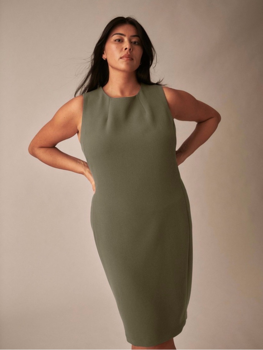 NWT HENNING X UNIVERSAL STANDARD
Carlisle Crepe olive green midi Dress XL